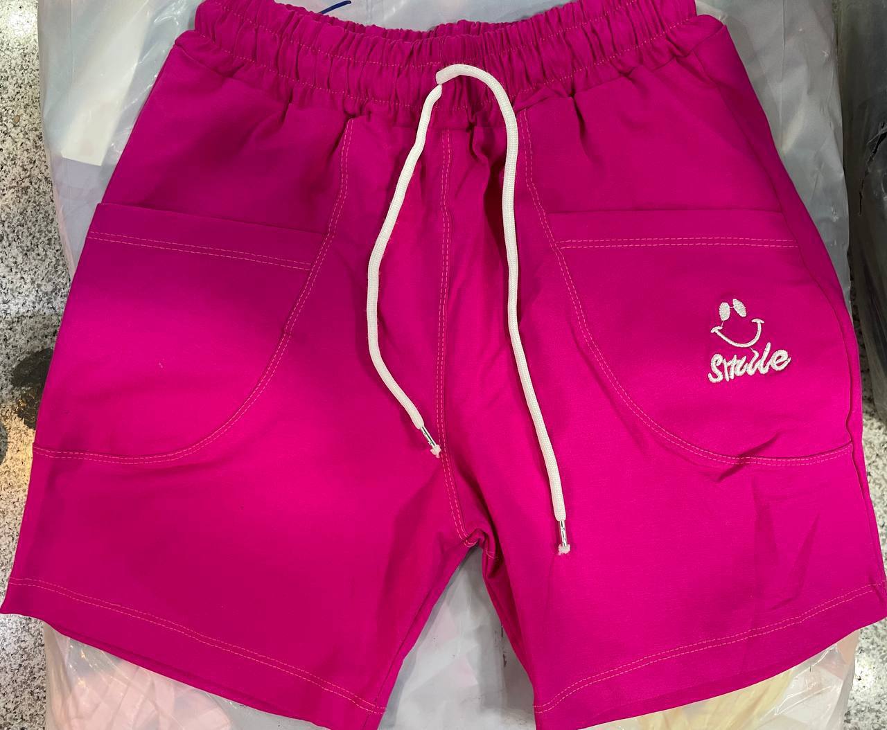 شورتک طرح لبخند فری سایز رنگبندی زیبا بصورت رندوم ارسال میشود